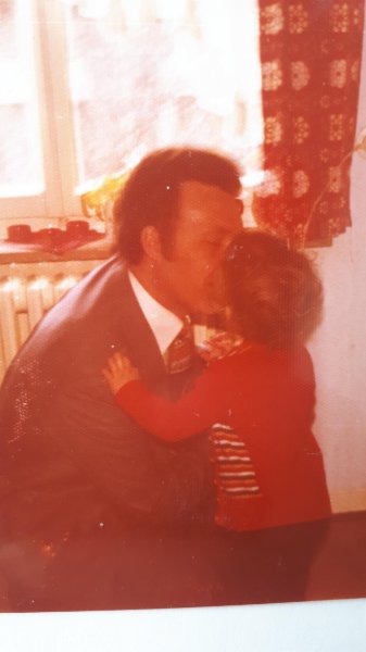 So herzlich war die Begrüßung, wenn Papa von der Arbeit nach Hause kam...
